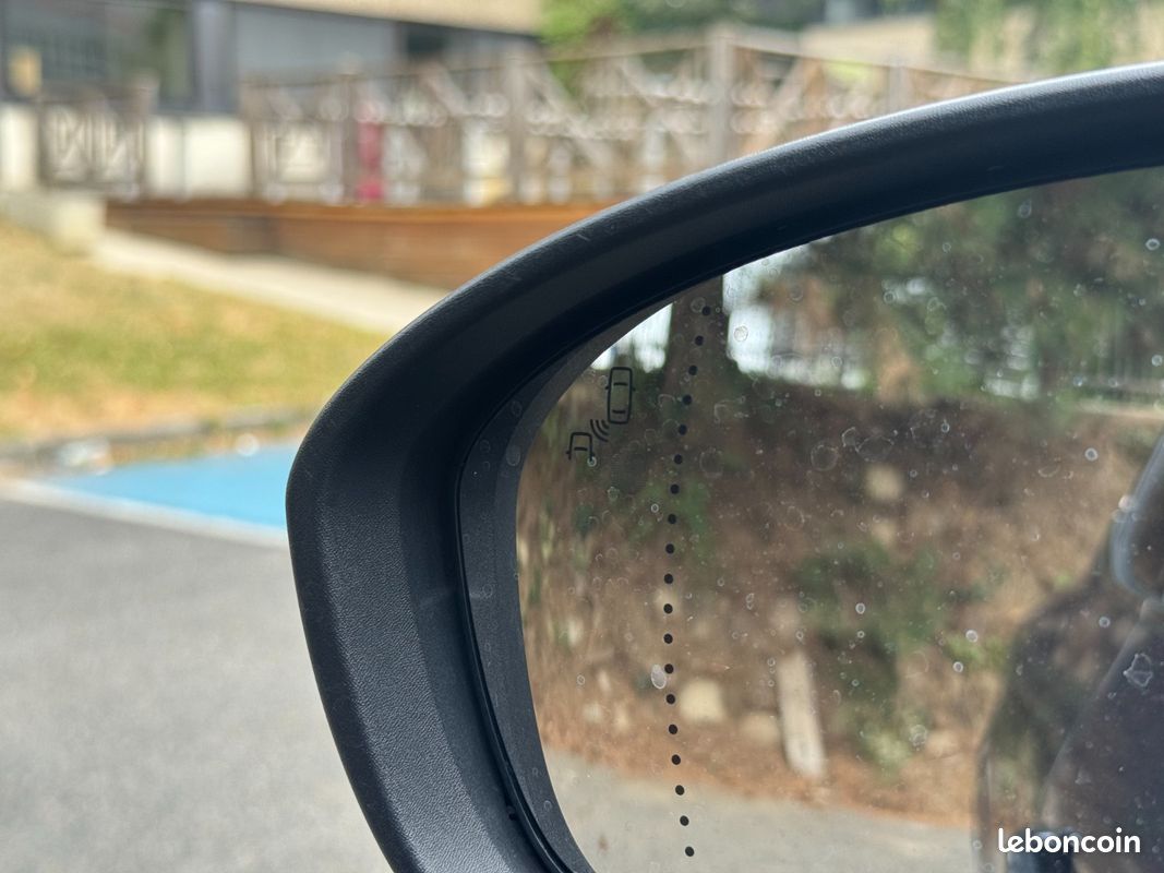 RENAULT CLIO V 1.3 TCe 130ch EDC Intens Edition One - CarPlay - Caméra 360° - Bose - Virtual Cokcpit (image 26)