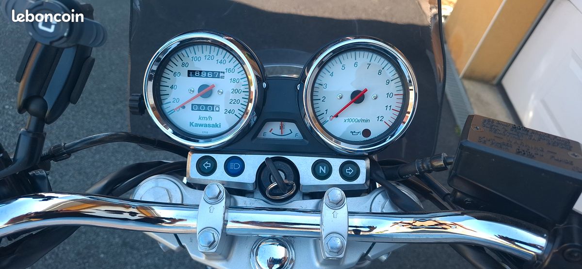 KAWASAKI ZR7 1ére main (image 3)