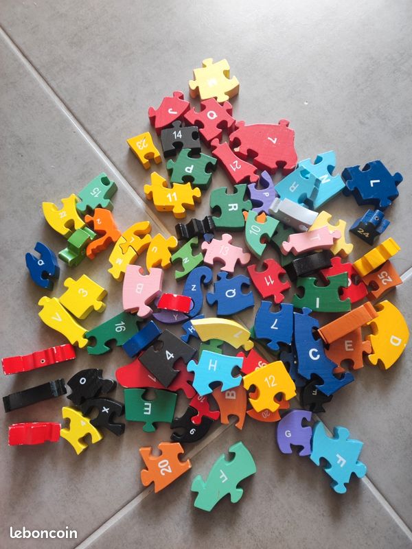 Puzzles bois lettres et chiffres (image 1)