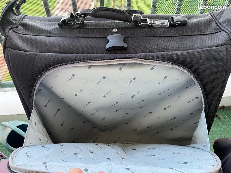 Grande valise a costume ou robe delsey (image 2)