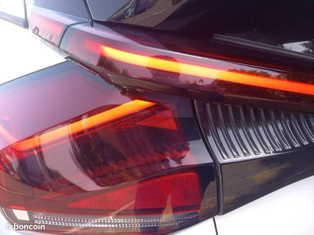 Citroën C4 BlueHDi 130 S&S EAT8 - Feel Pack (image 17)