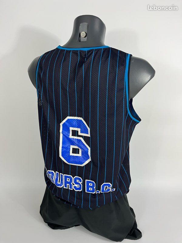 T-Shirt Maillot de Basketball Tours B.C. TBC Porté 6 Vintage