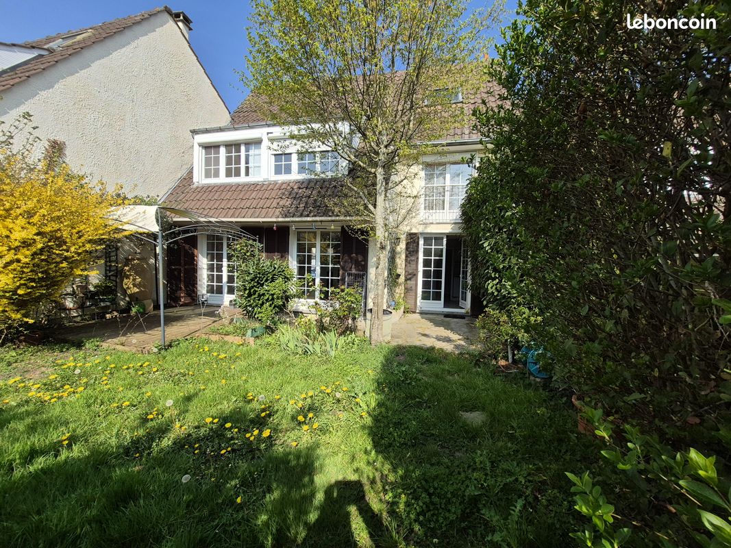 Maison 7 pièces 149 m² · à Breuillet · 149 m² · 279 000 €