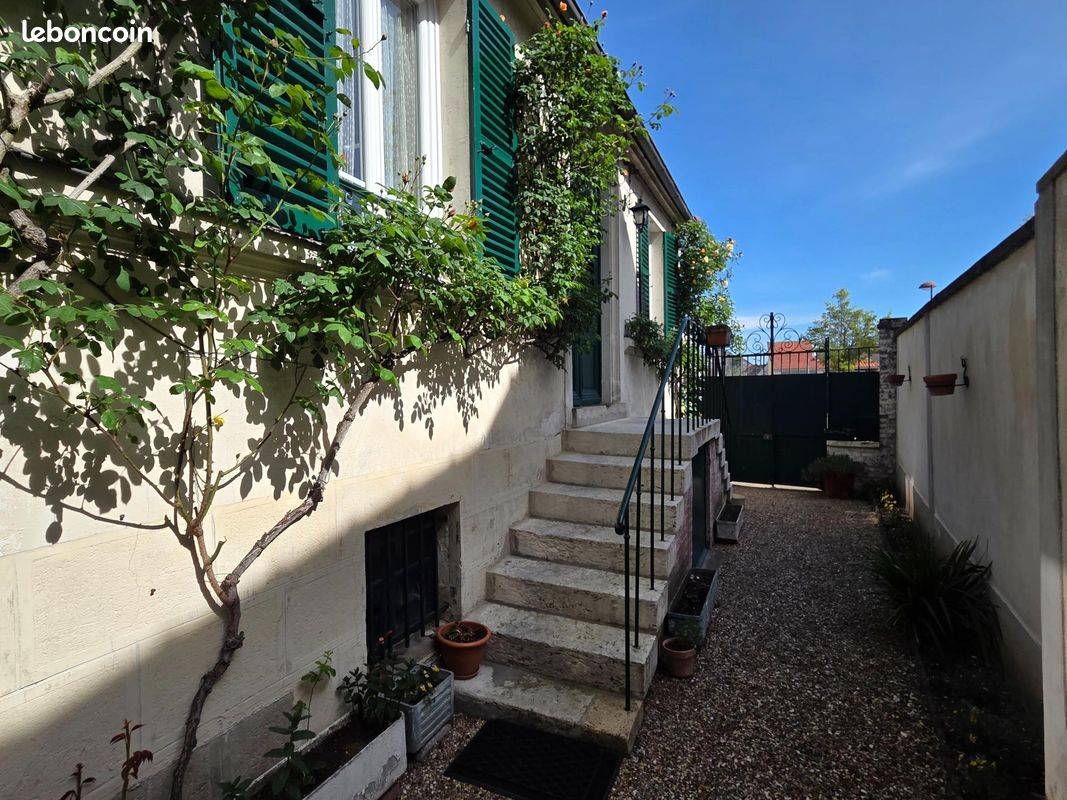 Maison 5 pièces 138 m² · à Freneuse · 138 m² · 234 000 €