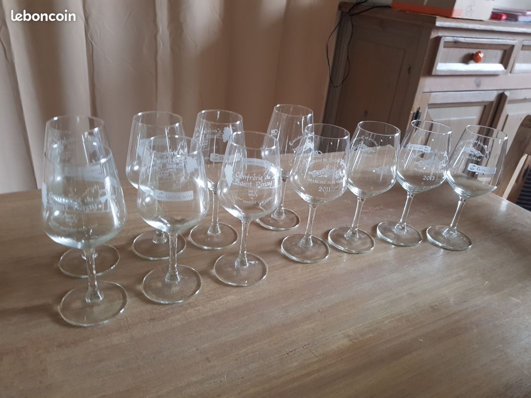 11 verres à vin 29cl confrérie du Saint Péray (image 1)
