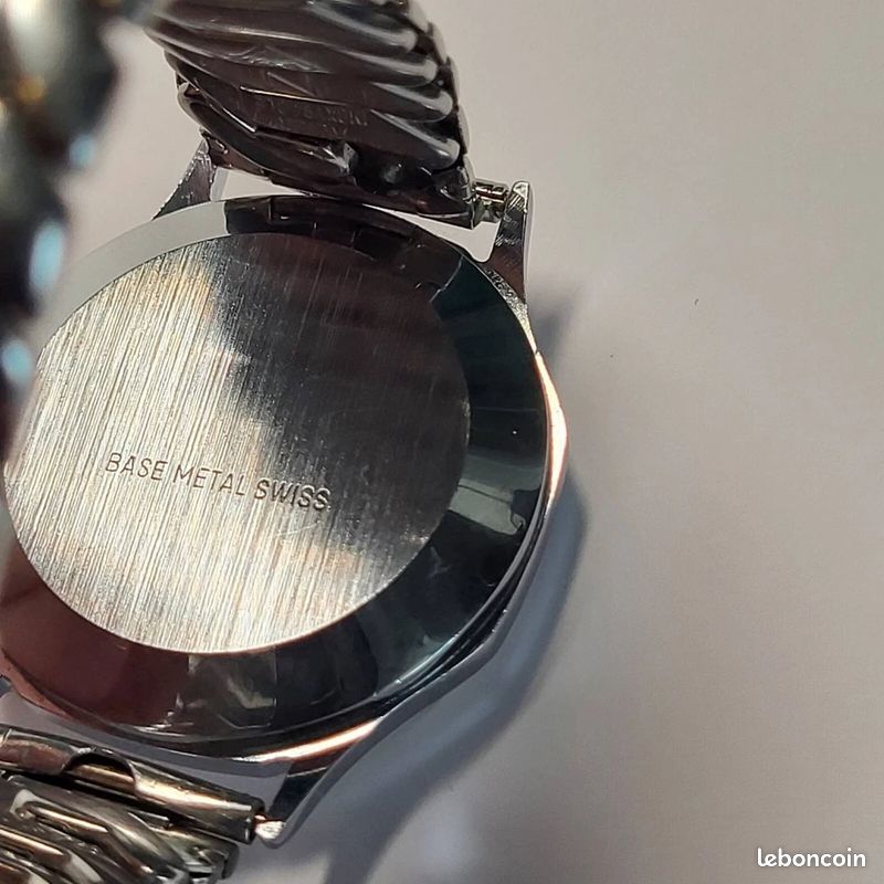 Lot De 2 Montres Mécaniques Vintage Lucerne & S Michael - Pour Pièces Ou Réparation - Occasion