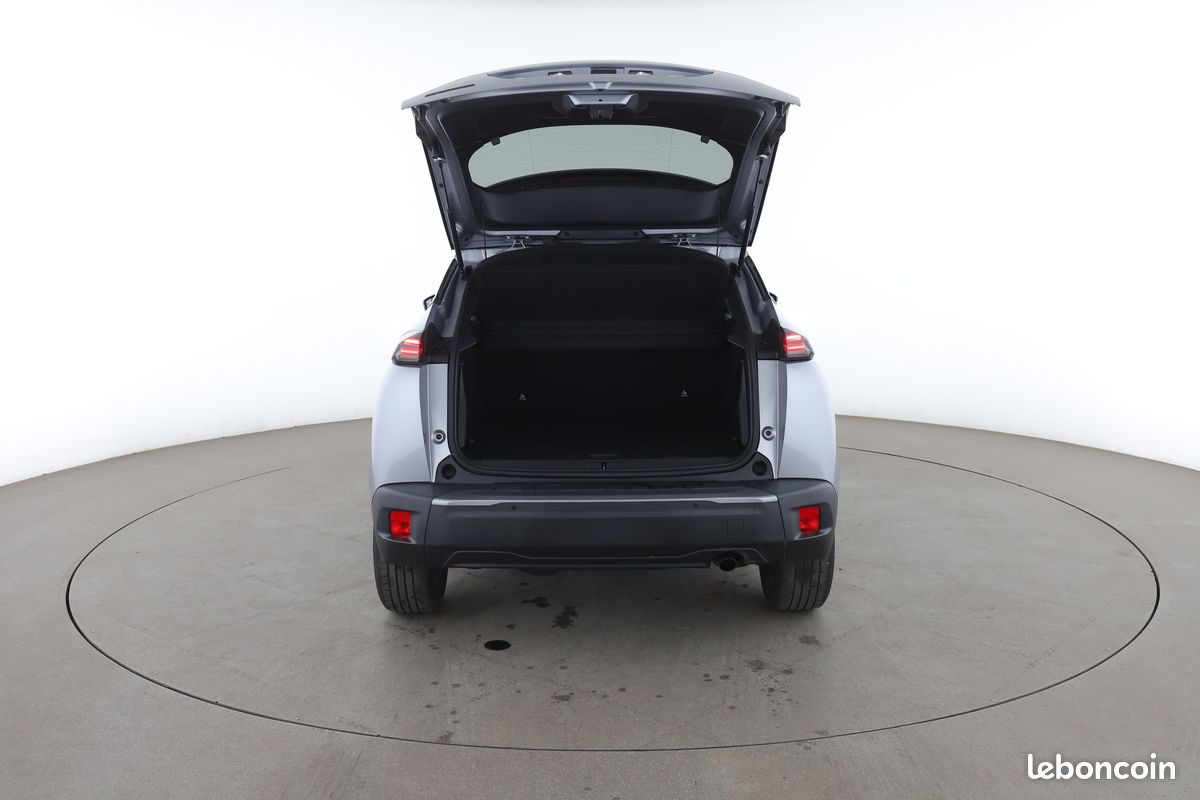 Peugeot 2008 1.2 PureTech Allure 101 ch (image 10)