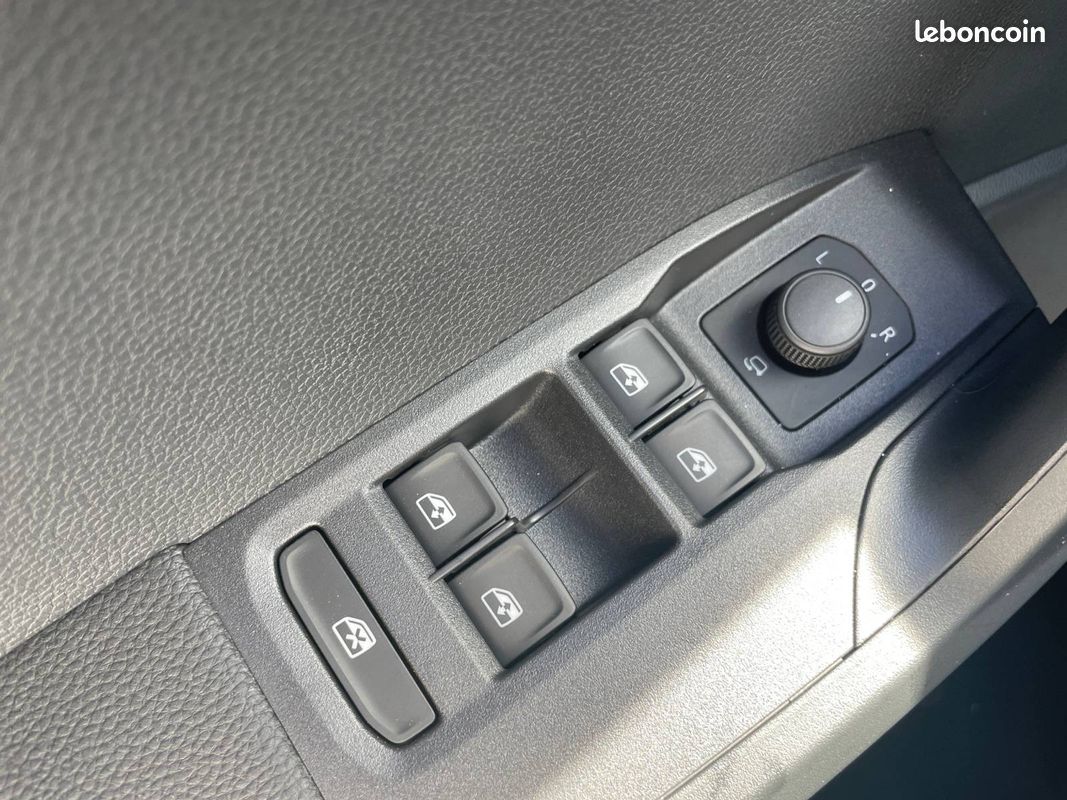 SEAT Arona 1.0 TSI 95 ch Start/Stop BVM5 Copa (image 27)