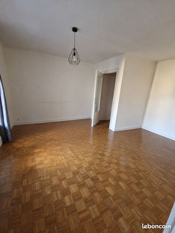 Appartement 1 pièce 33 m² · à Sainte-Foy-lès-Lyon · 33 m² · 570 €/mois