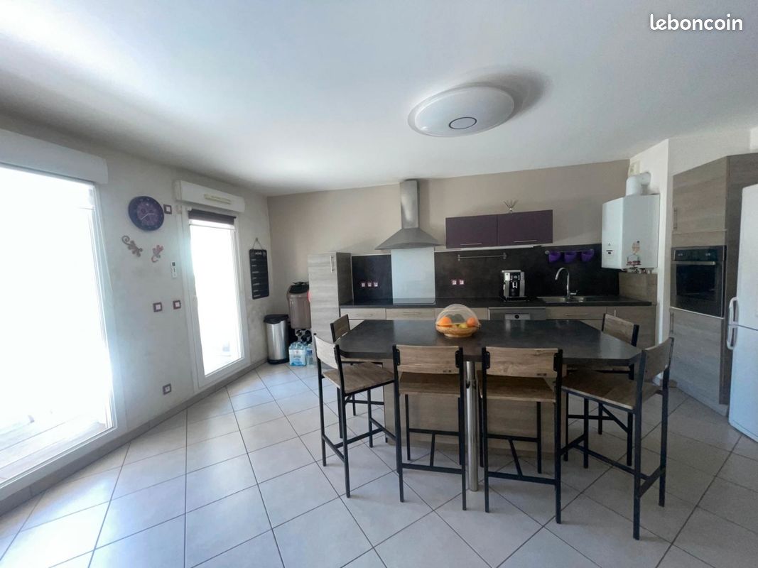 Appartement 3 pièces 67 m² · à Vénissieux · 67 m² · 230 000 €