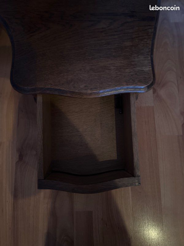 Miroir d’une coiffeuse (image 4)