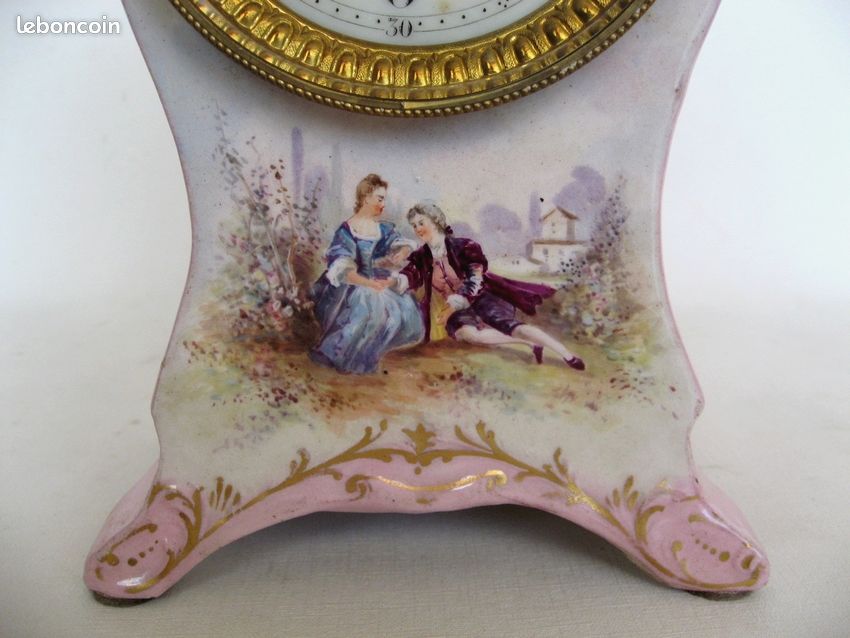 Révisée Petite pendule romantique céramique faïence 19 ème siècle (image 2)