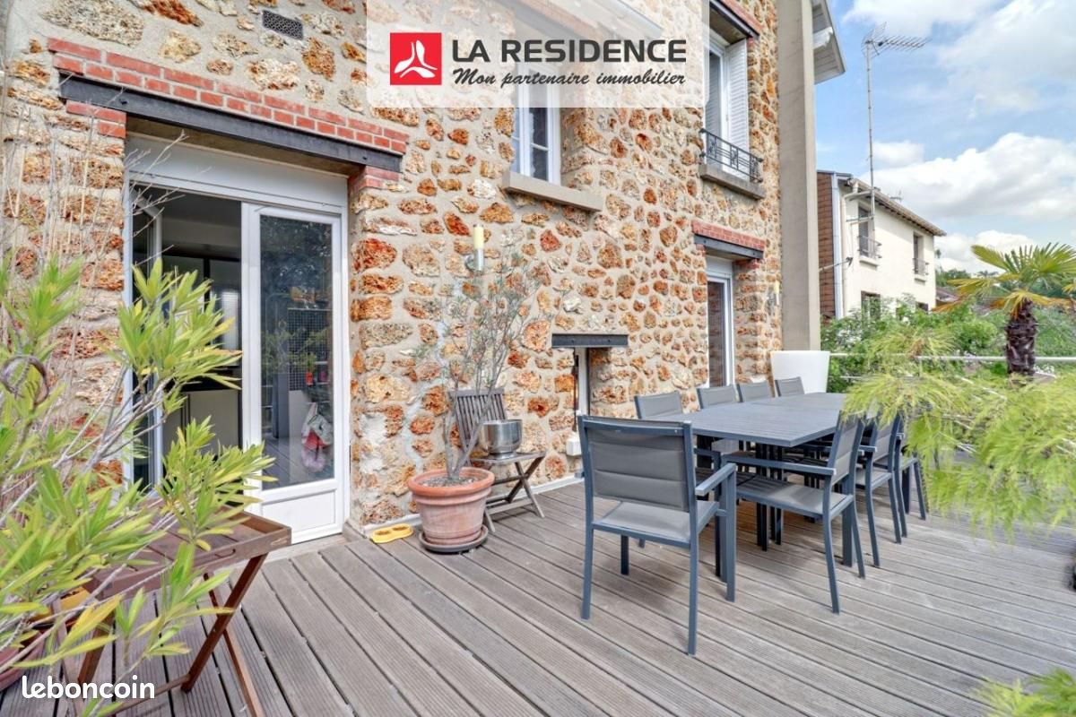 Maison 6 pièces 165 m² · à Poissy · 165 m² · 740 000 €