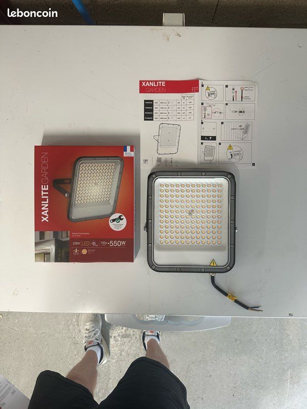 Éclairage extérieur LED puissant (image 1)