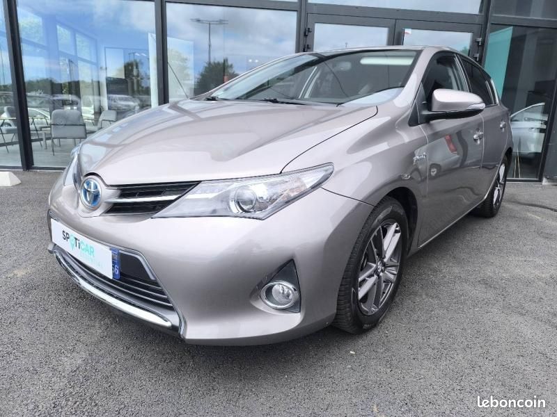 Toyota Auris HSD 136h Dynamic (image 2)