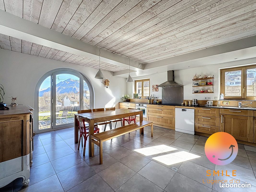 Maison 6 pièces 133 m² · à La Roche-sur-Foron · 133 m² · 560 000 €