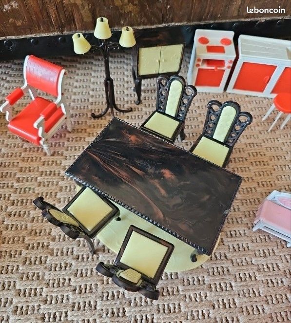 Miniatures chaises en bois pour maison de poupée vintage avec assise en tissu - Lot de 4 - Miniatures vintage - Décoration pour maison de poupée - France