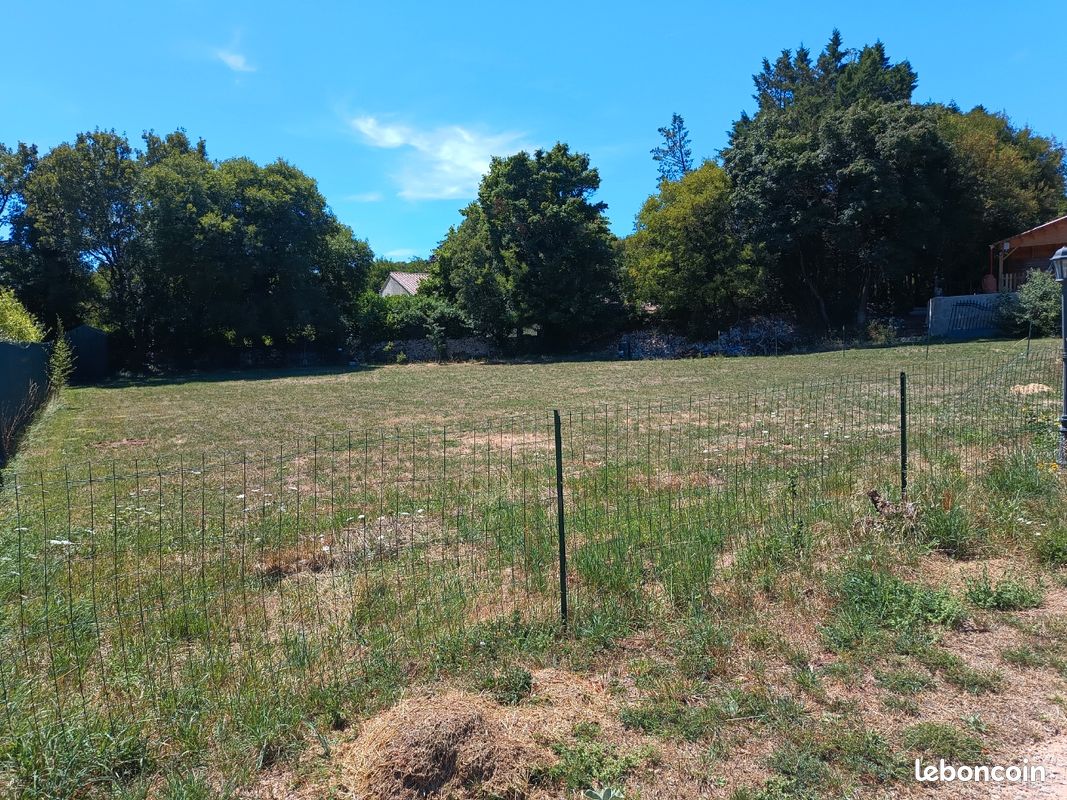 Terrain constructible Blandas · 55 000 €