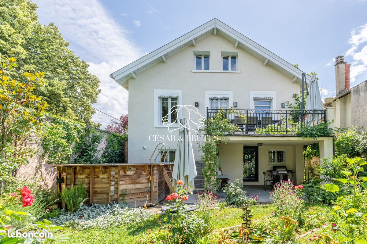Maison 7 pièces 163 m² · à Lyon · 163 m² · 785 000 €