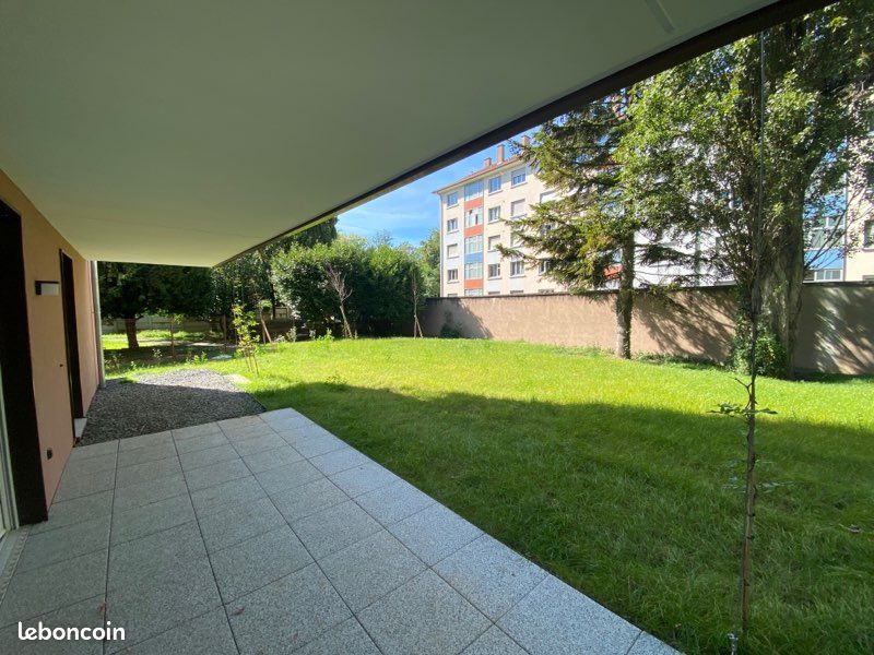 NEUDORF - Rez-de-jardin avec terrasse & grand jardin