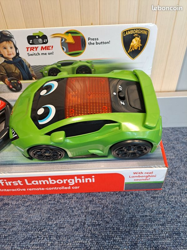 Clementoni Baby – Ma Première Lamborghini RC – Voiture Télécommandée 2 Ans Avec Sons Et Lumières – Jouet éducatif éveil Et Motricité
