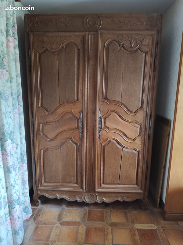 Armoire ancienne bois massif (image 1)
