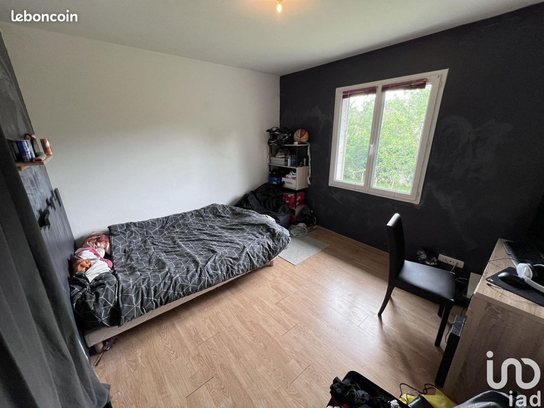 Maison 6 pièces 105 m² - La Ferrière-Airoux 86160 (image principale 12)