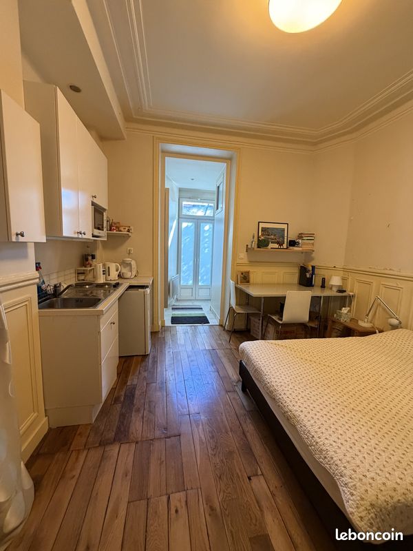 Appartement 1 pièce 18 m² · à Paris · 18 m² · 180 000 €