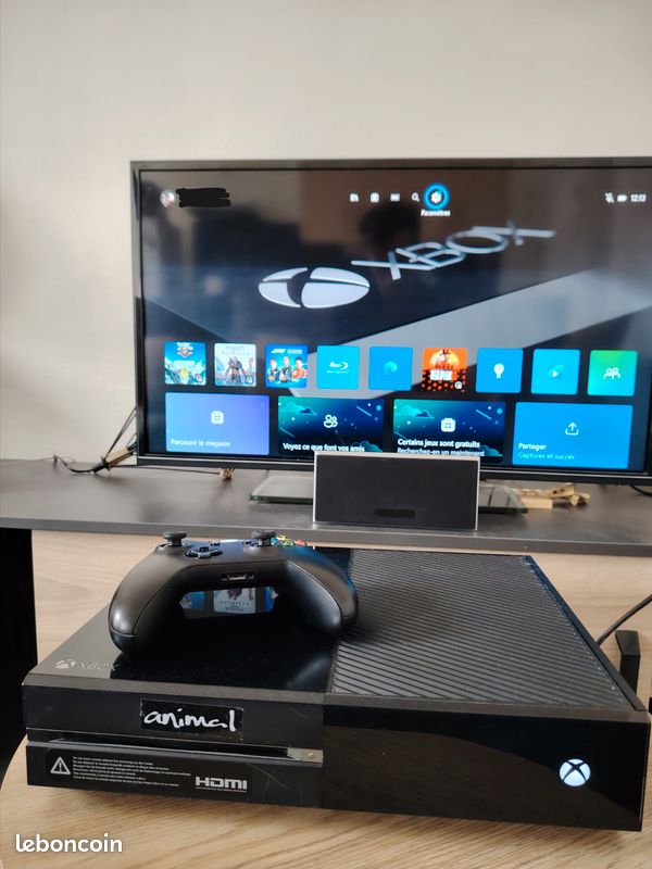 XBox One 365Gb Black + 2 manettes + 7 jeux (image 6)