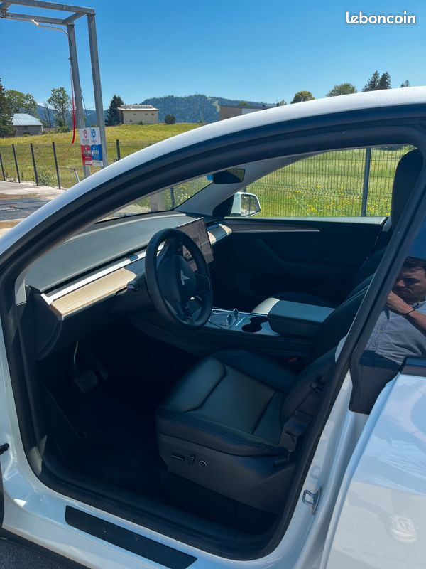 Tesla Model Y Grande Autonomie AWD – Dual Motor (image 3)