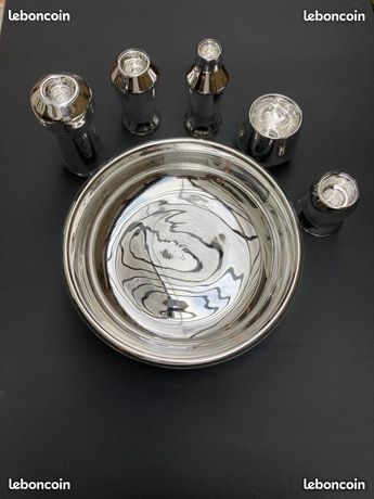 Paire de bougeoirs armoriés en argent d'époque Louis XV vers 1720 - 1725 - XVIIIe siècle - N.111403