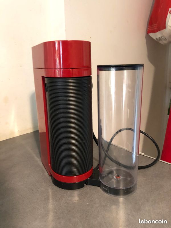 Cafetière à capsules Nespresso Vertuo Plus (image 3)