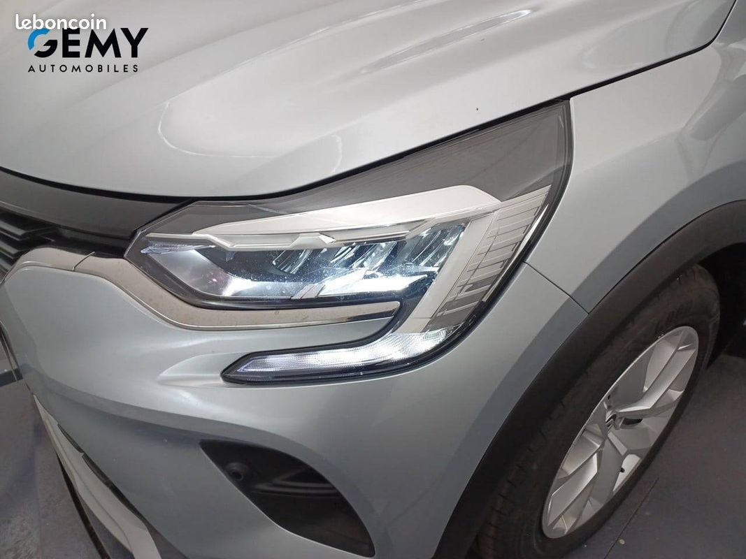 RENAULT Captur E-Tech 145 - 21 Business (image 16)