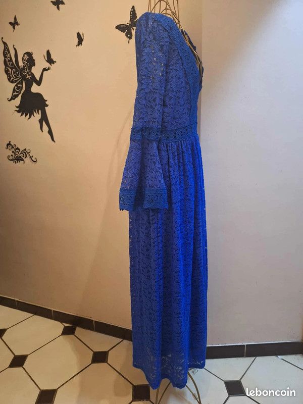 Robe longue en dentelle bleue roi Vêtements