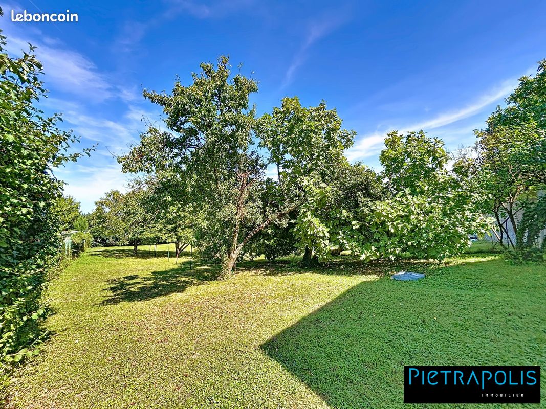Terrain 770 m² · à Décines-Charpieu · 770 m² · 249 000 €