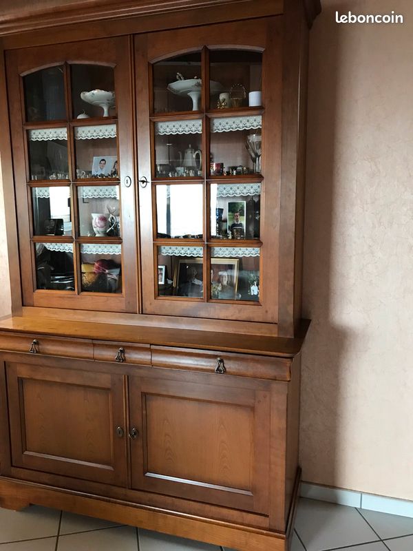 BUFFET VITRINE en merisier massif style Louis Philippe (image 1)