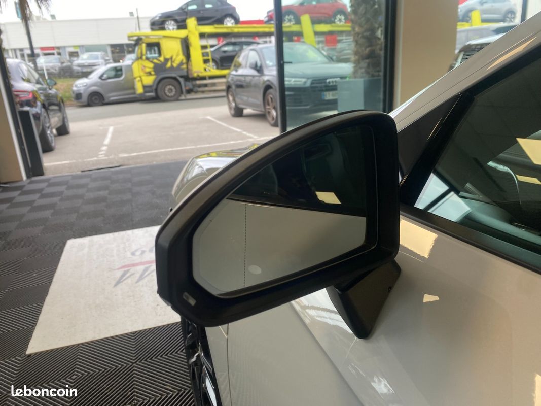 Audi R8 620 CV V10 Performance LOA 1 299 Euros Par mois Sièges Recaro Carbon Interieur et Moteur Gris Suzuka V 10 (image 31)