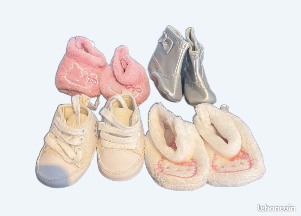 Chaussures / chaussons bébé fille (image 1)