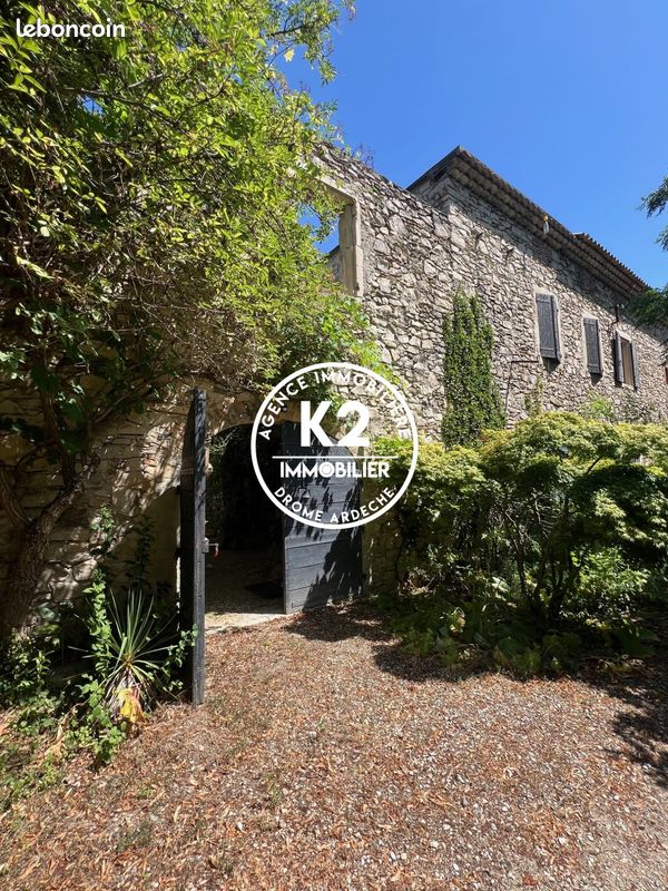 Maison 4 pièces 220 m² · à Montélimar · 220 m² · 690 000 €