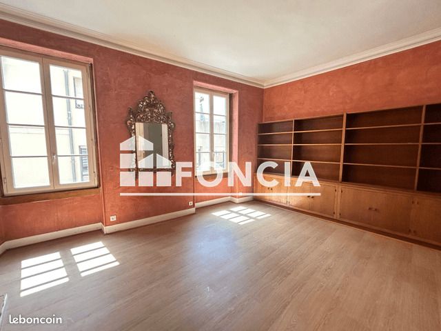 Appartement 3 pièces 103 m² · à Nîmes · 103 m² · 855 €
