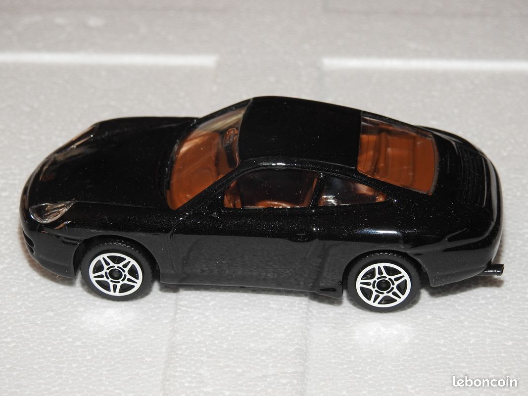 Voiture miniature PORSCHE 911 CARRERA 1/43 BURAGO AVEC SA BOITE (image 3)