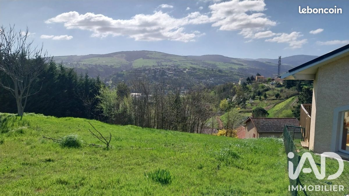 Terrain 600 m² · à Rive-de-Gier · 600 m² · 71 500 €