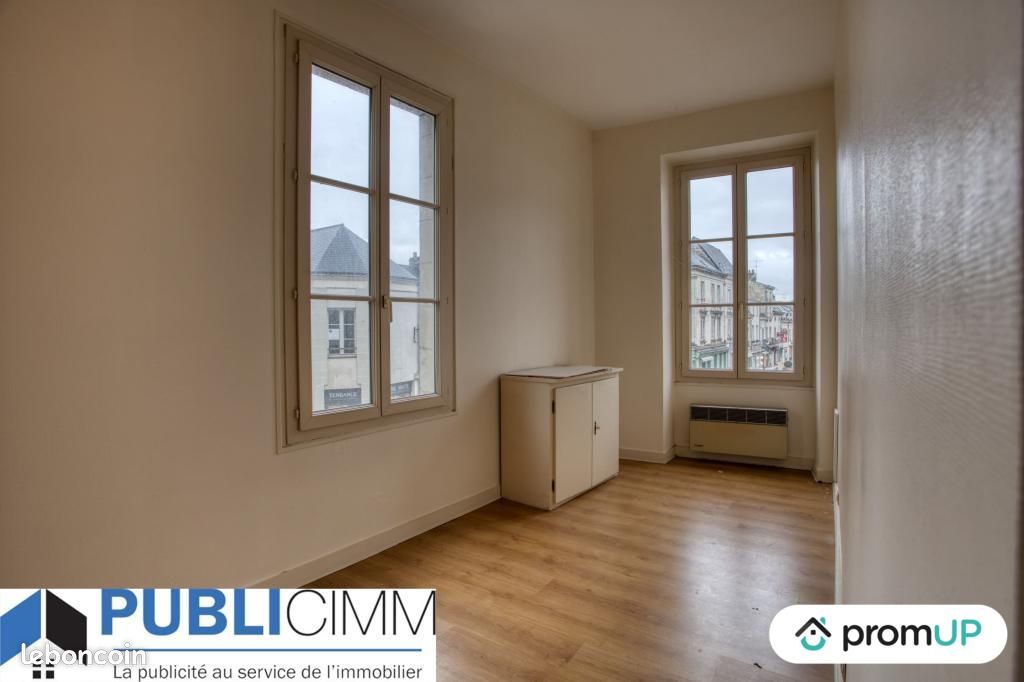 Local commercial 140 m² · à Baugé-en-Anjou · 140 m² · 68 000 €