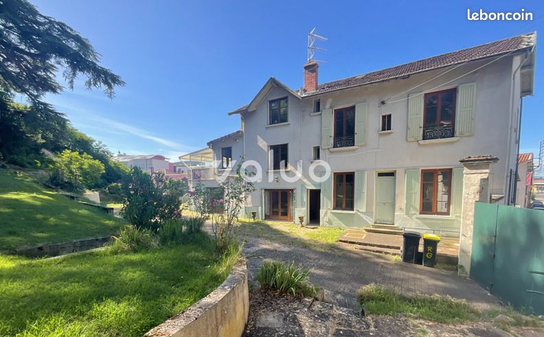 Maison 9 pièces 194 m² · à Caluire-Et-Cuire · 194 m² · 693 000 €