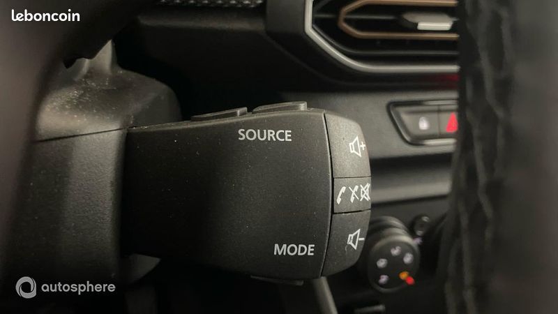 Dacia Sandero 1.0 TCe 90ch Stepway Expression -24 (image 29)