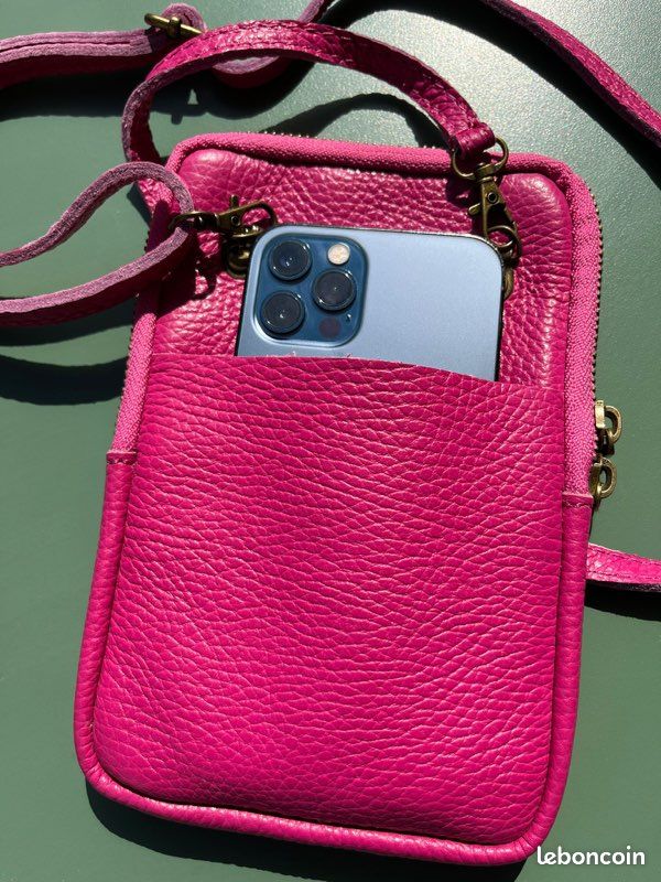 Sac pochette bandoulière rose fushia (image 4)