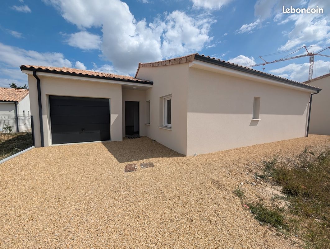 Maison 5 pièces 100 m² · à Poitiers · 100 m² · 2 490 €/mois