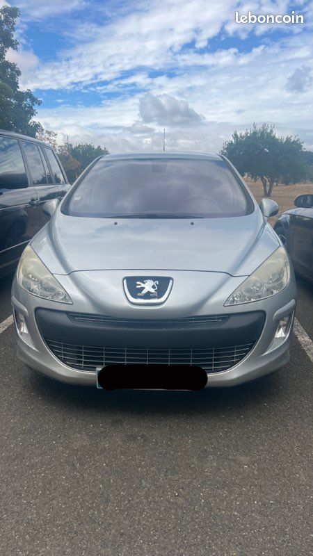 Peugeot 308 (image 2)
