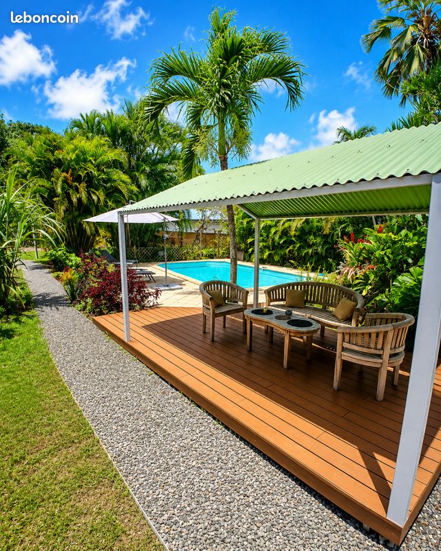 Maison 8 pièces 196 m² · à Sainte-Rose · 196 m² · 550 000 €
