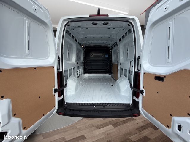 Renault MASTER 31650 HT FG L2H2 3T5 TR extra Blue dCi 170 auto (image 19)